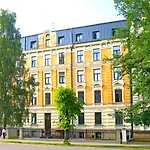 Cozy Flat In Art Nouveau Area *