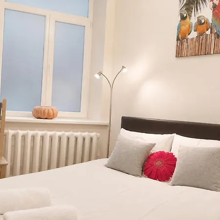 Apartment Stylish Art Nouveau Near Old Town *